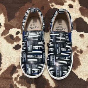 Monkey feet girls shoes